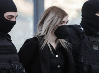 Πώς περιέγραψε τους θανάτους των δύο μικρότερων παιδιών της η Ρούλα Πισπιρίγκου (vid)