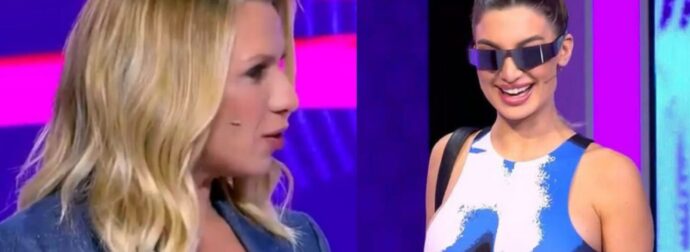 «Σε είδε η μανούλα ότι ήρθες έτσι; Έχω μείνει!»: Έχασε τα… λόγια της η Καραβάτου μόλις είδε το ντύσιμο παίκτριας