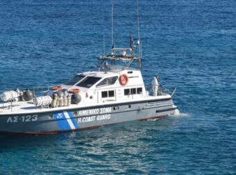 Τραγωδία στη Λέρο: Μια γυναίκα και ένα παιδί νεκροί σε ναυάγιο με μετανάστες (vid)