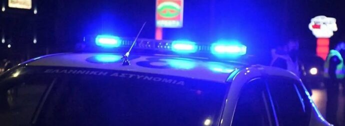 ΕΚΤΑΚΤΟ ΤΩΡΑ – ΚΟΥΚΟΥΛΟΦΟΡΟΙ ΕΙΣΕΒΑΛΑΝ ΣΕ ΕΚΔΗΛΩΣΗ ΜΕΣΑ ΣΤΗ ΝΟΜΙΚΗ ΣΧΟΛΗ ΑΘΗΝΩΝ – ΣΟΚ ΚΑΙ ΠΑΝΙΚΟΣ