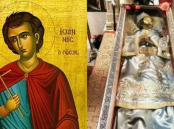 ΑΓΙΟΣ ΙΩΑΝΝΗΣ ΡΩΣΟΣ: «Ξαφνικά άδειασε η λάρνακα, ο Άγιος έφυγε. Σε λίγη ώρα ξαναγύρισε, δεν είδα πως αλλά τον είδα να τακτοποιείται μέσα σαν άνθρωπος»
