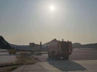 Νάξος: Πανικός στον αέρα – Οι επιβάτες είδαν φωτιά στον κινητήρα! Ασφαλής προσγείωση χάρη στην ψυχραιμία των πιλότων