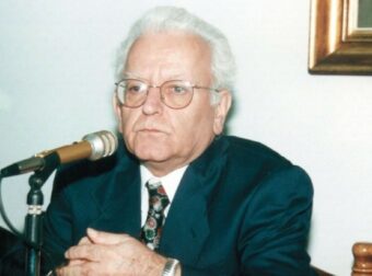 Μóλις ανακοινώθnκε: Πέθαvε ο γνωστός Έλληνας δημοσιογράφος Γιάννης Κορίδης