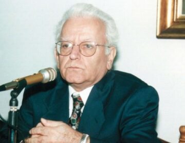 Μóλις ανακοινώθnκε: Πέθαvε ο γνωστός Έλληνας δημοσιογράφος Γιάννης Κορίδης