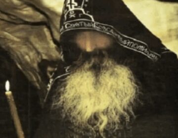 «Τράπεζες θα πτωχεύσουν, σεισμοί…» – Η προφητεiα του γέροντα Αντώνιου θα σας συγκλονίσει