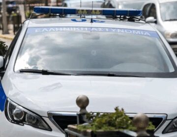 Πετρούπολη: «Νταής» γρονθοκόπησε γυναίκα για την προτεραιότητα στον δρόμο – Στο νοσοκομείο 46χρονη
