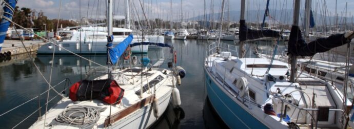 ΤΡΑΓΩΔΙΑ ΣΤΟΝ ΑΛΙΜΟ – ΓΙ’ ΑΥΤΟ ΚΑΡΦΩΣΕ ΜΑΧΑΙΡΙ ΣΤΗΝ ΚΑΡΔΙΑ ΤΟΥ Ο ΝΑΥΤΙΚΟΣ