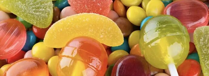 ΠΕΤΑΞΤΕ ΤΙΣ ΑΜΕΣΩΣ! ΠΑΝΙΚΟΣ ΜΕ ΠΑΣΙΓΝΩΣΤΕΣ ΚΑΡΑΜΕΛΕΣ ΠΕΡΙΕΧΟΥΝ ΚΑΡΚΙΝΟΓΟΝΑ ΜΗΧΑΝΕΛΑΙΑ – ΚΑΙ ΣΤΗΝ ΕΛΛΑΔΑ Η ΜΑΡΚΑ