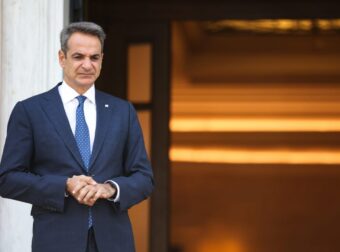 ΕΚΤΑΚΤΟ – ΕΠΕΣΤΡΕΨΕ ΕΚΤΑΚΤΩΣ ΣΤΗΝ ΕΛΛΑΔΑ Ο ΜΗΤΣΟΤΑΚΗΣ ΜΟΛΙΣ ΤΟ ΕΜΑΘΕ – ΤΙ ΕΧΕΙ ΣΥΜΒΕΙ ΤΙΣ ΤΕΛΕΥΤΑΙΕΣ ΩΡΕΣ