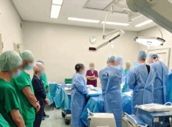 Δάκρυσε η Παναγία: Η συγκλονιστική στιγμή που οι γιατροί τιμούν τον 14χρονο Σπύρο πριν τη λήψη των οργάνων του