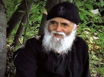 Άγιος Παΐσιος: «Η προσευχή που πρέπει να λέτε κάθε μέρα για δείτε αλλαγές στη ζωή σας»