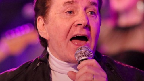 Πέθανε ο γνωστός Αμερικάνος τραγουδιστής Μπόμπι Σέρμαν