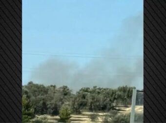 «Κόκκινος» Συναγερμός: Φωτιά τώρα στην Αττική – Ηχεί το 112, Κινδυνεύουν Σπίτια, Κλείνουν Δρόμοι
