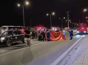 Τραγωδία στην Εθνική Οδό Αθηνών-Λαμίας: Εθελόντρια πυροσβέστης παρασύρθηκε θανάσιμα την ώρα που έσβηνε φλεγόμενο όχημα