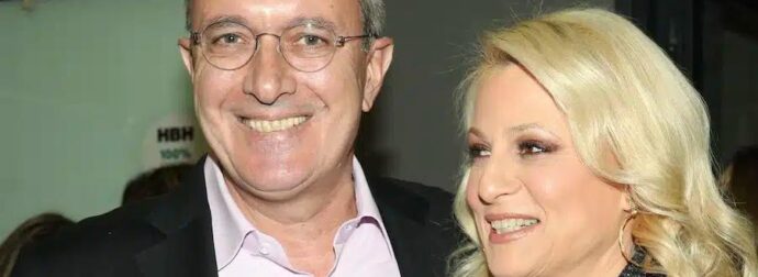 Νίκος Χατζηνικολάου: Έγραψε μόνο 3 λέξεις για την σύζυγο του και «έρıξε» το ίντερνετ