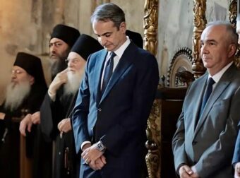 Στο Άγιο Όρος ο Κυριάκος Μητσοτάκης – Τι του ζήτησαν οι ιερομόναχοι σε μια επίσκεψη πολλαπλών συμβολισμών
