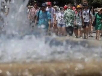 Μην πάτε για μπάνιο, μην βγείτε καν έξω, καθίστε στο κλιματιστικό: Αυτή θα είναι η πιο επικίνδυνη μέρα του καύσωνα