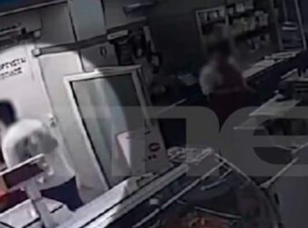 Κυψέλη: Άνδρας κάρφωσε μαχαίρι στο λαιμό του μέσα σε σούπερ μάρκετ