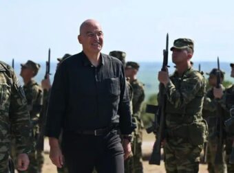 Καταργείται η θητεία σε Αεροπορία και Ναυτικό, όλοι στον Στρατό Ξηράς από το 2026