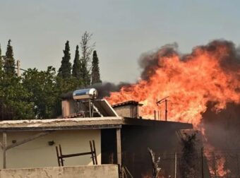 Πύρινη κόλαση στην Ελλάδα – Μαίνονται οι φωτιές σε Αττική, Εύβοια, Κύθηρα και Μεσσηνία