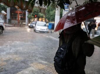 Αν έχετε κανονίσει διακοπές αυτές τις μέρες… ακυρώστε τις: Που θα έχουμε βροχές & καταιγίδες – Ξεχάστε μπάνια με τέτοιο καιρό