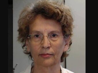 Αύρα Γρηγορίου: Αυτή είναι η δημοσιογράφος που αυτοπυρπολήθηκε έξω από την Αίγλη Ζαππείου επειδή δεν είχε να φάει