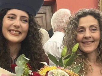 Η Κόρη του Παύλου Πολάκη ορκίστηκε γιατρός και όλοι της εύχονται – «Ημέρα μεγάλης ευτυχίας σήμερα»