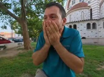 Η στιγμή που ο Ευτύχης Μπλέτσας ρίχνει κολώνα φωτισμού στον Εύοσμο