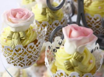 Εορτολόγιο: Ποιος γιορτάζει σήμερα, Δευτέρα 11 Αυγούστου