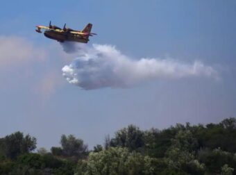Φωτιά στον Άγιο Στέφανο – Οι πρώτες πληροφορίες