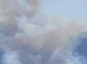 ΦΩΤΙΑ ΤΩΡΑ – ΚΑΙΓΕΤΑΙ ΝΕΑ ΠΕΡΙΟΧΗ ΣΤΗΝ ΕΛΛΑΔΑ – ΣΥΝΑΓΕΡΜΟΣ ΣΤΗΝ ΠΥΡΟΣΒΕΣΤΙΚΗ