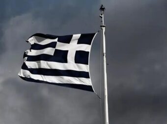ΜΟΛΙΣ ΜΑΘΕΥΤΗΚΑΝ ΤΑ ΔΥΣΑΡΕΣΤΑ – ΜΑΥΡΟ ΚΑΙ ΘΛΙΒΕΡΟ ΤΟ ΜΕΛΛΟΝ ΤΗΣ ΕΛΛΑΔΑΣ