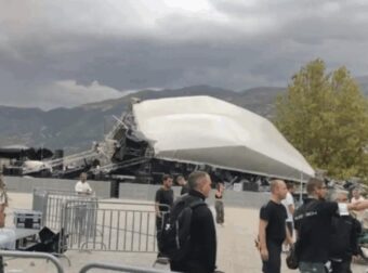 ΑΝΤΩΝΗΣ ΡΕΜΟΣ ΚΑΙ ΑΝΝΑ ΒΙΣΣΗ – ΚΑΤΕΡΡΕΥΣΕ ΣΚΗΝΗ – ΑΣΘΕΝΟΦΟΡΑ ΚΑΙ ΠΕΡΙΠΟΛΙΚΑ ΣΤΗ ΣΥΝΑΥΛΙΑ ΤΟΥΣ