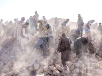 Αφγανιστάν – Αδιανόητη Τραγωδiα: 812 νεκροί, 2.800 τραυματίες – Τους «Ισοπέδωσε» ο Σεισμός