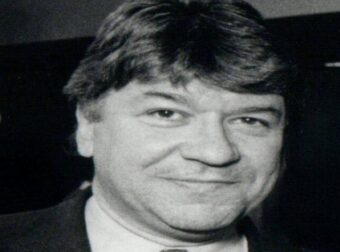 Πέθανε ο γνωστός Ελληνοαμερικανός Νικ Μητρόπουλος