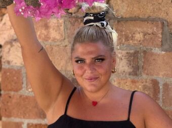 Μπάρκα: Έβγαλε την πιο τολμηρή φωτό του φετινού καλοκαιριού – “Η ομορφιά δεν χρειάζεται φίλτρα”