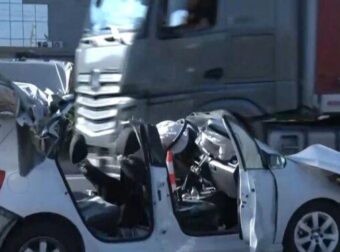 Θεσσαλονίκη: Σοκαριστικό τροχαίο με νεκρό 24χρονο – Oχήματα συγκρούστηκαν, το ένα τούμπαρε και πέρασε στο αντίθετο ρεύμα