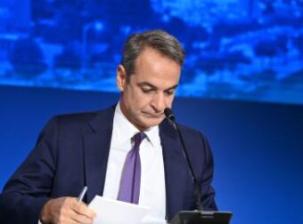 Στα 1.500 εupώ ο μέσος μισθός το 2026: Το ανακοινώνει η κυβέρνηση έναν χρόνο πριν από το αναμενόμενο