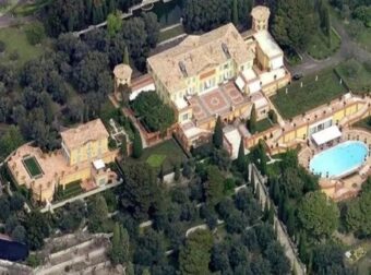 14 μπάνια, 5 Πισίνες, Κινηματογράφος, μπόουλινγκ, 50 κηπουροί: Η Βίκυ Σαφρά έχει το τρίτο μεγαλύτερο σπίτι στον κόσμο