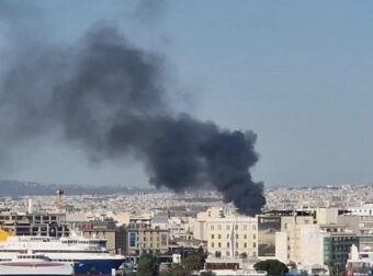 Μεγάλη φωτιά στου Ρέντη – Επιχείρησαν δυνάμεις της πυροσβεστικής