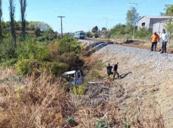 ΕΒΡΟΣ: ΣΥΓΚΡΟΥΣΗ ΤΡΕΝΟΥ ΓΕΜΑΤΟ ΕΠΙΒΑΤΕΣ ΜΕ ΑΥΤΟΚΙΝΗΤΟ