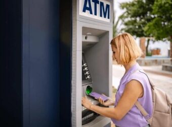 Τριπλή ενίσχυση μπόνους στους μισθούς: Αυτοί θα πάνε να πληρωθούν 1η Οκτωβρίου και θα δουν έως 275€ παραπάνω στον λογαριασμό τους