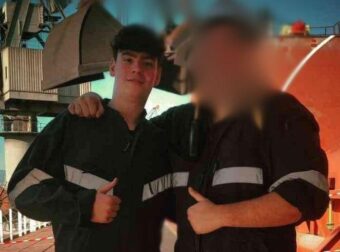 Blue Star Chios: Εγκλωβίστηκε ο 20χρονος Τάσος – Γιατί τον συνέθλιψε η υδατοστεγής πόρτα