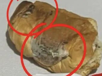 Περιττώματα τρωκτικών σε κρουασάν πασίγνωστης αλυσίδας σουπερμάρκετ στην Ελλάδα – Φωτογραφίες που σοκάρουν