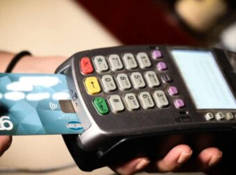 Μπήκαν στα ΑΤΜ από 1.000 έως 50.000 ευρώ: Ελέγξτε άμεσα τους τραπεζικούς σας λογαριασμούς, μπορεί να είστε εσείς ένας από αυτούς