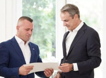 Πολιτογραφήθηκε Έλληνας ο Γκόγκα Λεντιάν που είχε πέσει στον Άραχθο για να σώσει τα δύο άτυχα παιδιά