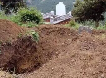 «Το έθaψα ζωντανό για να έχει το άλλο παρέα»: Η τpομακτική ιστορία του Βασίλη Τάκου που σκότωσe τα παιδιά του