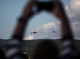 Έπεσε εκπαιδευτικό αεροσκάφος στο Τατόι