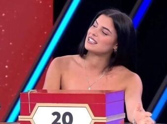 Η κόρη γνωστού ζευγαριού πήγε στο DEAL – Η ομοιότητα με την καλλονή μητέρα της