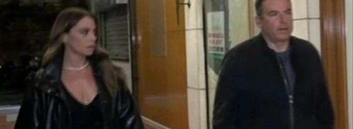 Γιώργος Λιάγκας και Μαρία Αντωνά «έσκασαν» έτσι σε πρεμιέρα στο θέατρο και τράβηξαν τα βλέμματα